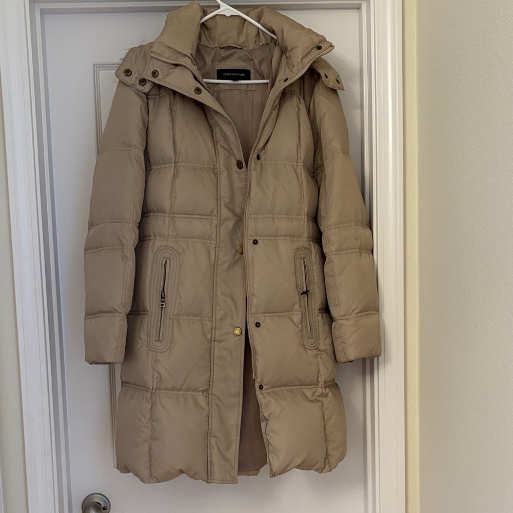 🌟 finale sale Women's Gold/tan Puffer Coat- like new!